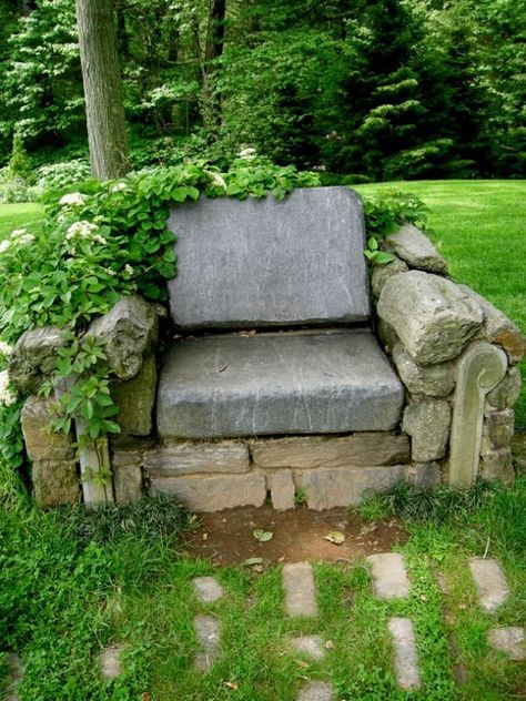 Landscape Tips, Rock Garden Landscaping, Landscape Designs, Old Chair, The Secret Garden, Whimsical Garden, Garden Seating, Easy Garden, Garden Cottage