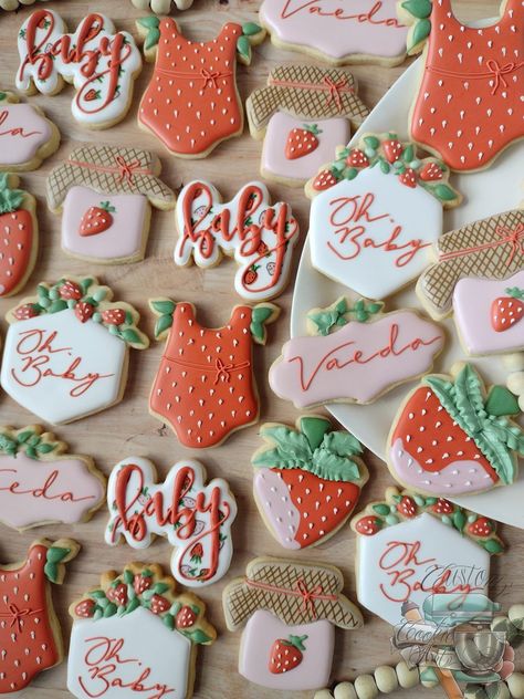 February Baby Showers, Sweet Baby Shower Ideas, Strawberry Shortcake Party, Baby Shower Theme Decorations, Shower Desserts, Strawberry Baby, Strawberry Party, Strawberry Cookies, Watercolor Girl