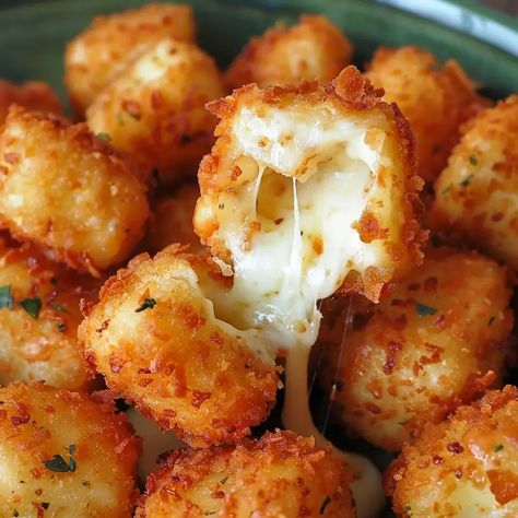 EASY FRIED CHEESE BITES Quick Easy Snacks For Kids, Cheesy Foods, Kid Dinners, Fried Cheese Bites, Fried Cheese, String Cheese, Cheese Curds, Cheese Bites, Quick Snack