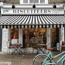 Biscuiteers Boutique Club Notting Hill Aesthetic, Hill Aesthetic, London Coffee Shop, London Vacation, Beautiful London, Art Of Love, Uk Destinations, Hotel Interiors, Things To Do In London