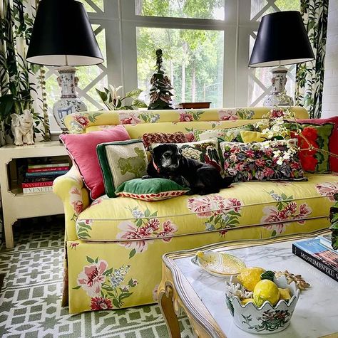 Madcap Cottage (@madcapcottage) • Instagram photos and videos Madcap Cottage, Cottage Wallpaper, Floral Sofa, English Cottage Decor, Timeless Interior Design, Glam Pad, Prints And Patterns, Timeless Interior, English Country Style