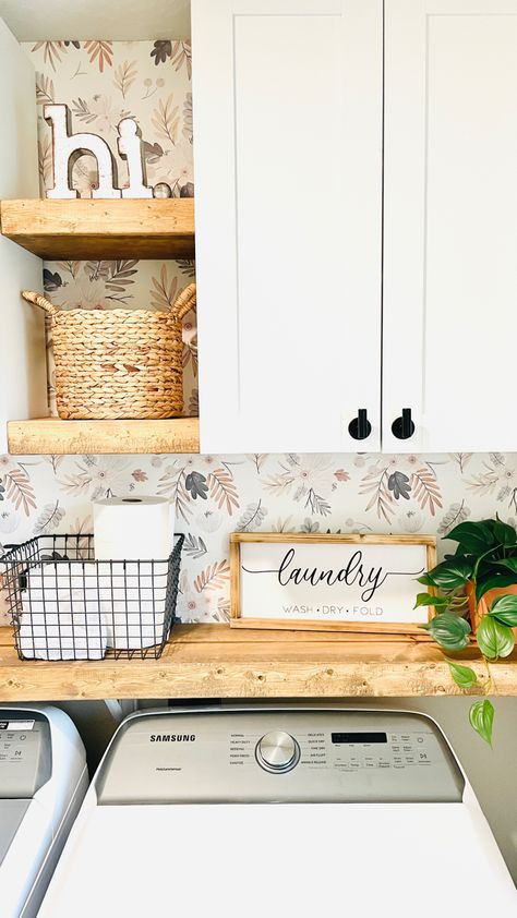 Bathroom Laundry Combo Wallpaper, Wallpaper Wall With Shelves, Wallpaper Behind Washer And Dryer, Farmhouse Wallpaper Laundry Room, Wallpaper Laundry Room Ideas, Laundry Room Wallpaper Accent Wall, Laundry Room Ideas Wallpaper, Laundry Room With Wallpaper, Laundry Room Wallpaper Ideas