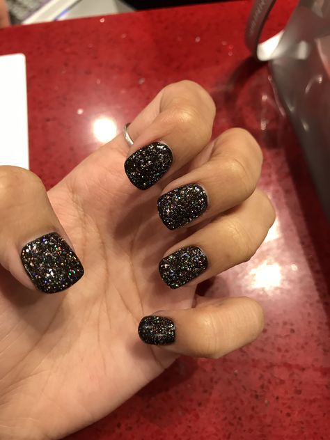 Black glitter sns nails. Perfect for Halloween! Black Sparkle Halloween Nails, Black Sparkle Dip Powder Nails, Black Glitter Halloween Nails, Sns Nails Black, Glitter Sns Nails, Black Sns Nails, Halloween Glitter Nails, Glitter Halloween Nails, Black Sparkle Nails