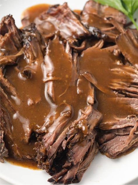 Roast Gravy Recipe Slow Cooker, Gravy Roast Beef, Brown Gravy From Roast Juice, Pot Roast Gravy Crockpot, Gravy From Crockpot Roast, Roast Beef Gravy Sandwich, Mississippi Pot Roast Gravy, How To Make Gravy From Roast Juice, Roast With Brown Gravy Mix Crock Pot