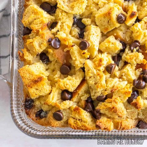 Chocolate Chip Bread Pudding Chocolate Chip Brioche Bread Recipe, Fruit Bread Pudding, Bread Pudding Recipe Easy, Chocolate Chip Bread Pudding, Bread Pudding Dessert, Brioche Bread Recipe, Pudding Desserts Recipes, Bread Pudding Easy, Chocolate Chip Bread