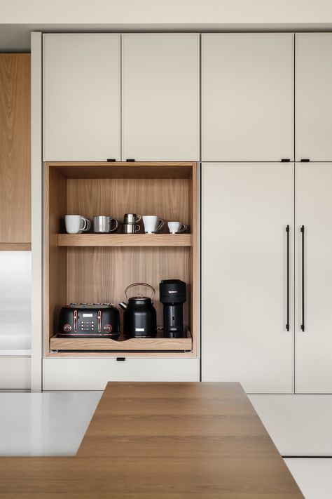 White oak.
Coffee bar.
Roll out. White Oak Kitchen, Coffee Bars In Kitchen, Home Coffee Bar, Modern Kitchen Design Open Concept, 아파트 인테리어, Oak Kitchen, Modern Kitchen Design Luxury, Kitchen Room Design, Kitchen Inspiration Design