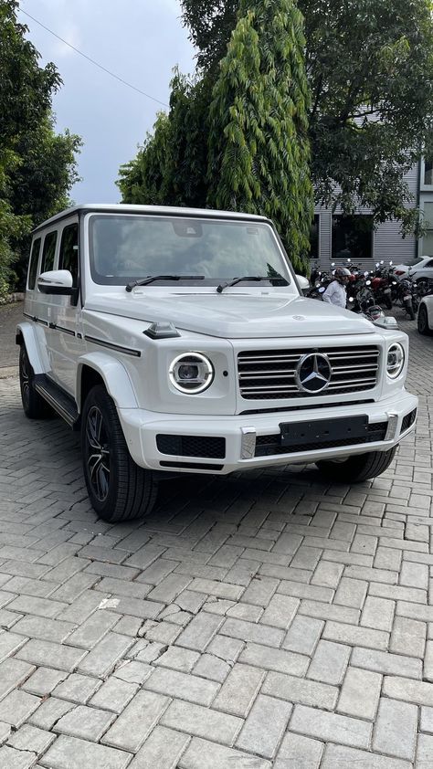 White G Class Mercedes Benz, Mercedes G Class White, Mercedes Benz G Class White, White Mercedes Benz G Wagon, Gwagon Mercedes White, Mercedes Benz G Wagon 2023, G Wagon Mercedes White, Mersadies Benz Car, Benz Truck G Wagon