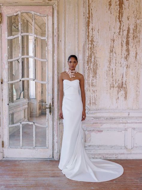 Sareh Nouri Fall 2025 Bridal Collection - Tom + Lorenzo Sareh Nouri Bridal, Sareh Nouri, New York October, Letitia Wright, Fun Halloween Decor, Zoe Saldana, Celebrity Red Carpet, Vogue Magazine, Wedding Trends