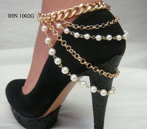 $100 Divalicious Dollars Photo Contest! - Divalicious Eyewear Shoe Accessories Jewelry, Heels With Chains, Pearl Body Jewelry, Shoe Chains, Ankle Accessories, Shoe Chain, Pearl Shoe, Pearl Chains, Shoe Makeover