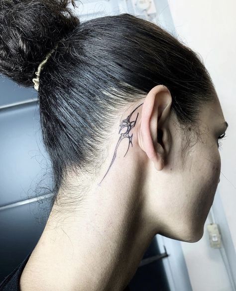 Back Ear Tattoo, Blitz Tattoo, Cyberpunk Tattoo, Behind Ear Tattoos, Side Neck Tattoo, Tato Minimal, Sigil Tattoo, Neck Tattoos Women, Metal Tattoo