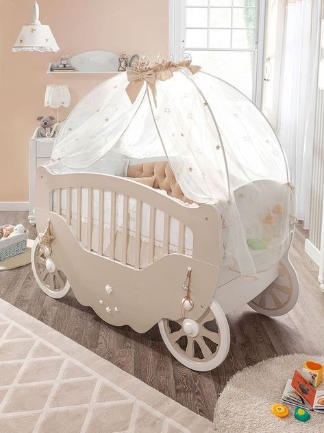 For you who are about to be a parent, welcoming your prospective baby must be the best feeling in the world! We understand that you may need ideas to build a nursery for your baby girl. Here are 33 adorable nursery ideas for you! Meja Sofa, White Crib, Baby Carriage, Baby Bedroom, Nursery Inspiration, Baby Furniture, Baby Decor