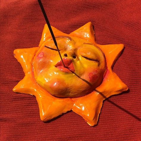 Diy Clay Ashtray, Face Incense Holder, Incense Holder Clay, Diy Air Dry Clay, Sculpture Art Clay, Ceramic Incense Holder, Sun Face, Tanah Liat, Clay Diy Projects