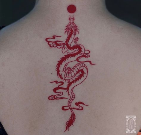 Arm Tattoos For Women Drawing, Ideas Tatuajes Mujer, Japanese Dragon Tattoo Designs, Dragon Tattoo Simple, Haku Dragon, Dragon Tattoo Back, Aesthetic Dragon, Asian Dragon Tattoo, Kanji Tattoo