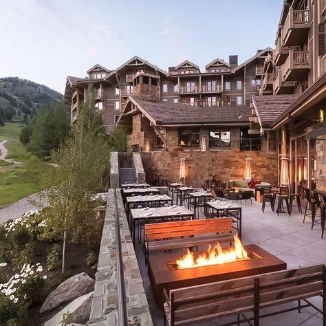 From rustic to luxe, there are a lot of lodging options when it comes to a Yellowstone National Park vacation. Yellowstone Lodging, Yellowstone National Park Vacation, Yellowstone Trip, Visit Yellowstone, Best Honeymoon Destinations, West Yellowstone, Yellowstone Park, Tennessee Vacation, National Park Vacation