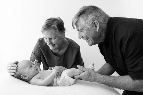 Newborn Pictures With Grandparents, Newborn Grandparents Pictures, Brag Books, Baby Grandma, Daughter Photoshoot, Mother Daughter Photoshoot, Grandparent Photo, Newborn Pics, New Grandparents