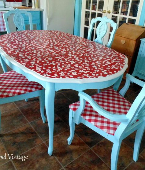 Kitchen Chair Makeover, Makeover Hair, Diy Esstisch, Old Kitchen Tables, Round Folding Table, Diy Kitchen Table, Kitchen Table Makeover, Nook Table, Diy Dining Table