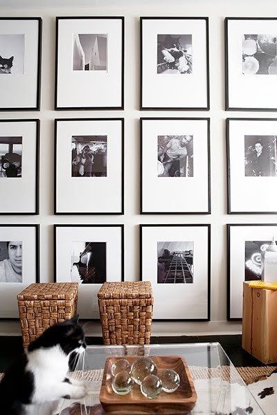 Getting the Gallery Wall | Maggie Overby Studios Photo Gallery Wall Layout, Gallery Wall Layout, Photo Wall Gallery, Black And White Frames, Wall Gallery, Inspiration Wall, Wall Display, 인테리어 디자인, Picture Wall