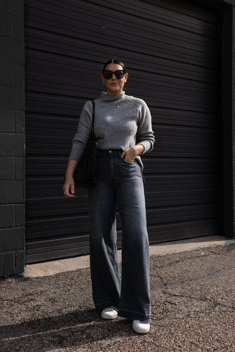 Gray Jeans Outfit Winter, Denim Winter Outfit, Wide Jeans Outfit, Grey Jeans Outfit, Wide Leg Outfit, Grey Sweater Outfit, Kendi Everyday, Wide Leg Jeans Outfit, Jeans Outfit Winter