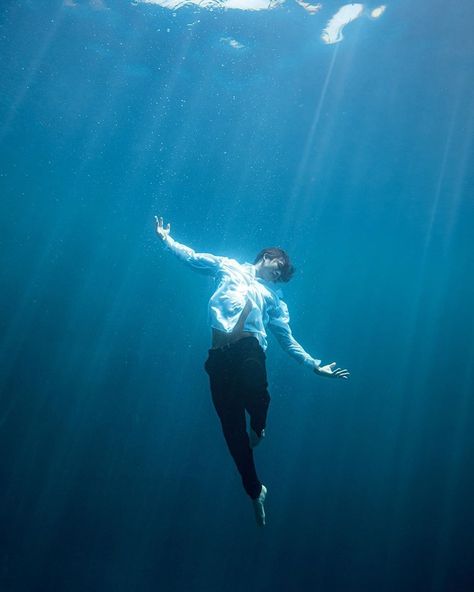 Water Aesthetics, Clothing Study, People Swimming, Swimming Ocean, Underwater Photoshoot, Male Mermaid, Water People, Water Aesthetic, Water Drawing