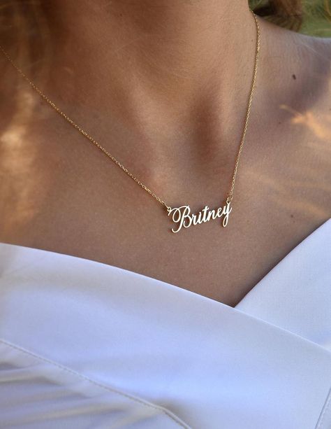 This necklace was beautiful! The quality was great and the font is just what I wanted. It also came quickly! #nameplate #necklace Necklace Name Design, Letter Name Necklace, Custom Gold Jewelry, Fashion Jewelry Necklaces Gold, Mother Necklace Personalized, Locket Design, Mother Necklace, Necklace Outfit, Handwriting Jewelry