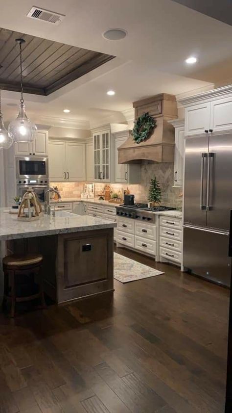 #follow #kitchendecor #kitchen #house #home #homedecorideas #homedecor #lifestyle #blogging #blogger #blog Suburban House Kitchen, Kitchen Cabinet Decorations, Cabinet Makeover Kitchen, Cabinet Storage Kitchen, Kitchen Styling Ideas, Big Kitchens, Big Kitchen Ideas, Ranch House Kitchen, Nice Kitchens