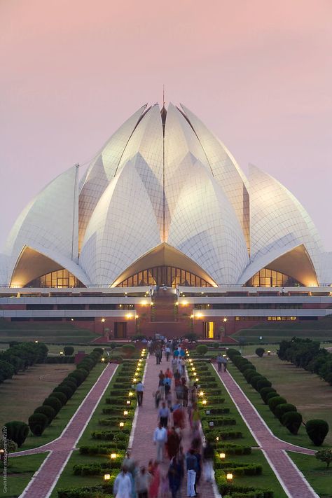 Lotus Temple Photography, Lotus Temple Delhi, Architecture Monument, Travel Destinations In India, Lotus Temple, India Travel Places, Temple India, Amazing India, Temple Architecture