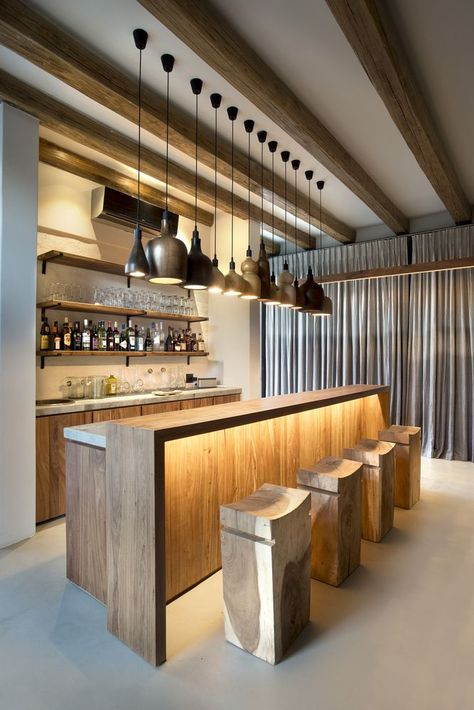 Gallery of Mabote House / Nicholas Plewman Architects - 4 Home Bar Counter, Bar Counter Design, Kitchen Bar Design, Bar Mini, Home Bar Rooms, Modern Home Bar, Bar In Casa, Desain Pantry, Basement Bar Designs