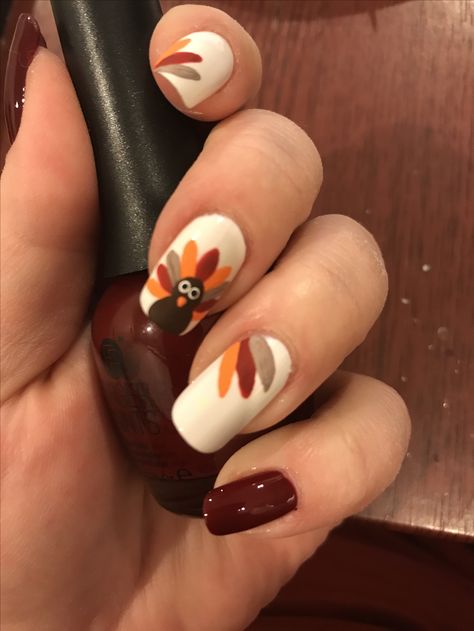 Thanksgiving Nail Designs With Turkey, Thanksgiving Fall Nail Designs, Halloween And Thanksgiving Nails, Short Acrylic Nails Designs For November, Cute Nails Acrylic Thanksgiving, Turkey Design Nails, Turkey Nails Designs Easy, Thanksgiving Nail Ideas Turkey, Thanksgiving Acrylic Nails Ideas