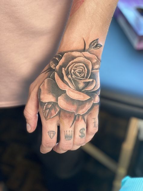 Tatoos Men Ideas Hand, Rose Hand Tattoo Men, Hand Tattoos Rose, Hand Rose Tattoo, Rose Tattoo Hand, Back Of Hand Tattoos, Wrist Tattoo Cover Up, Tattoos Rose, Rose Drawing Tattoo