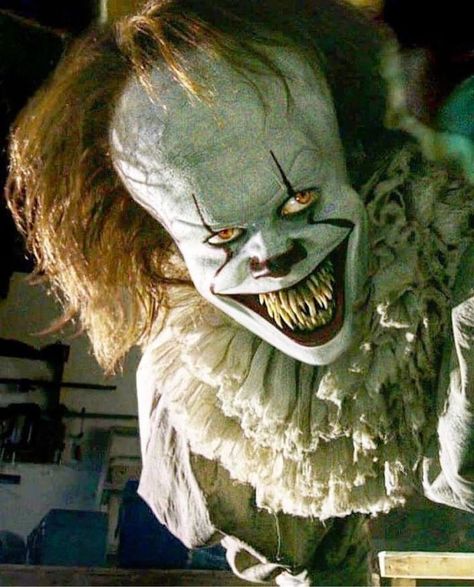 Halloween Wallpaper Iphone Scary, Wallpaper Iphone Scary, Horror Wallpapers Hd, Horror Photos, Clown Horror, November Calendar, Pennywise The Clown, Pennywise The Dancing Clown, It The Clown Movie