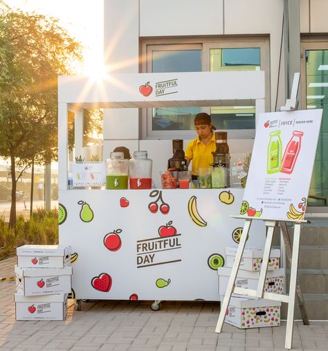 Fruit Juice Bar Design Ideas, Pop Up Shop Display Ideas Drinks, Juice Truck Design Ideas, Juice Corner Ideas, Food Cart Milktea, Juice Pop Up Store, Juice Stand Design, Smoothie Pop Up Shop, Juice Vendor Booth