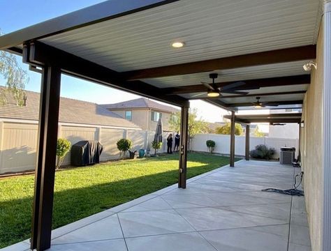 4K wrap with Alumawood top over an island in Orange County. #4K #alumawood #patiodesign #outdoorkitchen #outdoorliving | Instagram Backyard With Concrete Ideas, Backyard Pergola Attached To House, Ideas Para Terrazas, Arizona Backyard Ideas, Stain Concrete, Arizona Backyard, Patio Remodel, Backyard Layout, Concrete Ideas