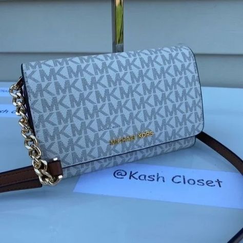 Michael Kors Phone Crossbody & Clutch MK Jet Set Travel Medium MK JST MD Vanilla Messanger Bag, Satchel Backpack, Wallet Wristlet, Plus Size Models, Michael Kors Wallet, Crossbody Clutch, Training Shoes, Jet Set, Designer Shoes