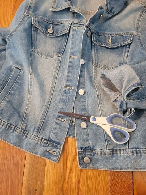 How To Crop A Denim Jacket, Diy Crop Denim Jacket, Diy Cropped Denim Jacket, Denim Jacket Refashion, Distressed Denim Jacket Diy, How To Rip Your Jeans, Jean Jacket Grunge, Cut Up Jeans, Fashion Upcycle