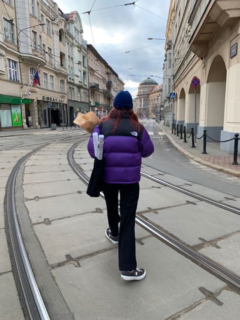 Purple North Face Jacket Outfit, Purple Puffer Jacket Outfit, Purple North Face Puffer, Purple Puffer Jacket, Purple North Face, Puffer Outfit, North Face 1996, Puffer Jacket Outfit, North Face Puffer Jacket