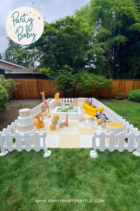 Jungle Bounce House, Birthday Party Event Space, First Birthday Bounce House, Birthday Playground Party Ideas, Backyard Bounce House Party, Baby Playground Outdoor, Soft Play Party Rental, 1st Birthday Party Entertainment, Outdoor Soft Play Area