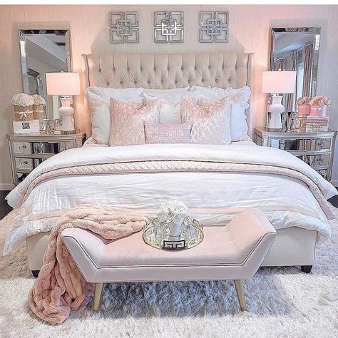 Totally Glam Decor on Instagram: “So beautiful everything on this bedroom! 😍🌸😍🌸 . Follow @totallyglams Use #totallyglams to get featured . . Credit: @styled_by_mlc . Are…” Glam Bedroom Ideas, Glam Bedroom Decor, Glamourous Bedroom, Glam Bedroom, Classy Bedroom, Cute Bedroom Ideas, Teen Bedroom Decor, Girl Bedroom Decor, Stylish Bedroom