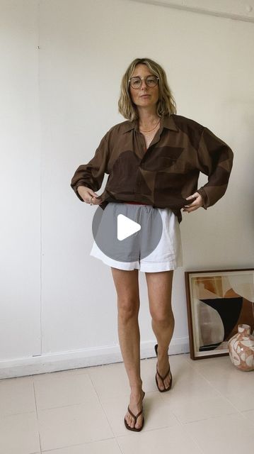 CAROLINE DICKINSON on Instagram: "Shirt Origami: Part II
After the first styling hack, so many of you wanted this styling option…so here it is! The full front tuck/french tuck but without any actual tucking🤩

I’ve been absolutely loving all of you who are trying out the first hack and tagging me. Let me know when you’ve try this one🤎

*sorry about the noisy studio neighbours and train screeching in the background, my studio is right by train tracks in London🫠" Shirt On Dress Outfit, Tucked Shirt Hacks, Tying Shirt Hack, Tuck Long Shirt, Best Way To Tuck In Shirt Women, Oversized Shirt Tucking Hacks, Tucking In Button Up Shirts, French Tuck Shirt Women, How To Tuck In Oversized Sweater