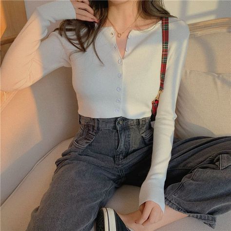 Outfit Ideas Korean, Knitting Women Cardigan, Moda Vintage, Cardigan Fashion, Waist Jeans, Inspired Outfits, Korean Outfits, Winter Fashion Outfits, Outfits Casuales