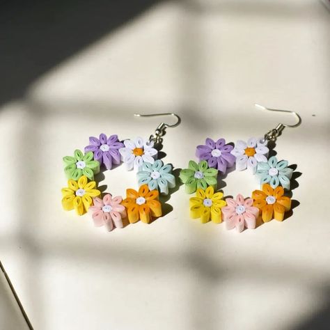 Diy Quilling Earrings, Diy Quilling Crafts, Quilling Flower Designs, Paper Quilling Earrings, Paper Quilling For Beginners, Paper Quilling Cards, Paper Quilling Jewelry, Quilling Work, Quilling Earrings