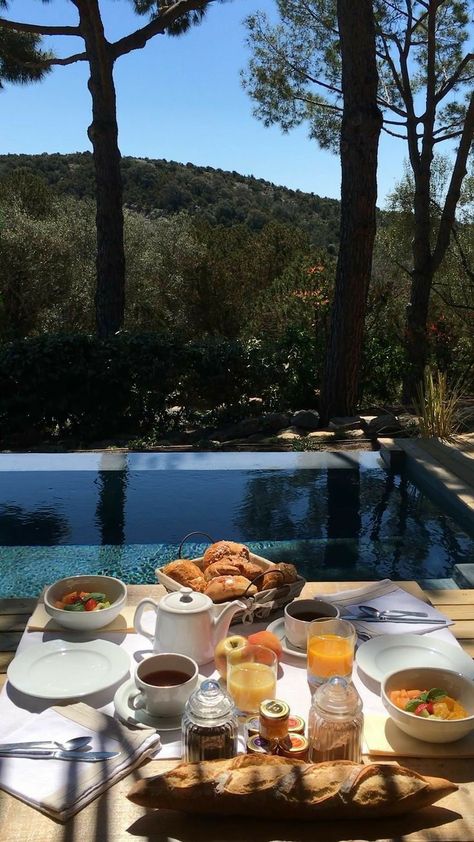 Breakfast By The Pool, Good Morning Videos, Breakfast Video, Summer Videos, Ibiza Travel, Good Morning Breakfast, French Breakfast, Porto Vecchio, Gold Rate