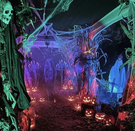 Halloween Decorations Outdoor Theme, Bright Halloween Aesthetic, Halloween Decor Colorful, Huge Halloween Party, Halloween Festival Aesthetic, Halloween Neon Aesthetic, Scary Halloween Aesthetic, Basement Halloween Party, Halloween Decoration Outside