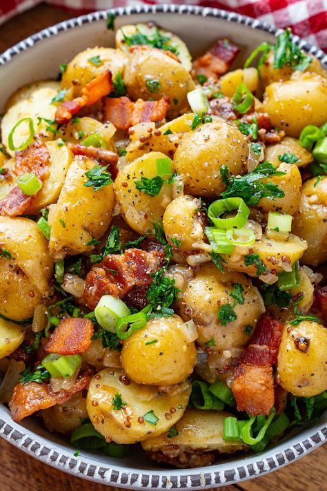 Warm German Potato Salad Warm German Potato Salad, Authentic German Potato Salad, Herbed Potato Salad, German Potato Salad Recipe, Warm Potato Salads, German Potato, German Potatoes, German Potato Salad, Salad Recipes Video