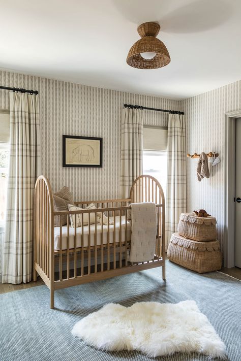 Nursery On A Budget, Mindy Gayer Design, Nursery Design Neutral, Cottage Nursery, Ideas Habitaciones, Vintage Nursery Decor, Nursery Room Design, Baby Room Inspiration, Nursery Room Inspiration