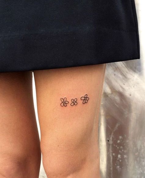 Unique Bsf Tatoos, Conceptual Tattoo Ideas, Behind The Knee Tattoo, Childhood Tattoo Ideas, Stile Kendall Jenner, Stick Poke Tattoo, Gemini Tattoo, Handpoke Tattoo, Stick N Poke Tattoo