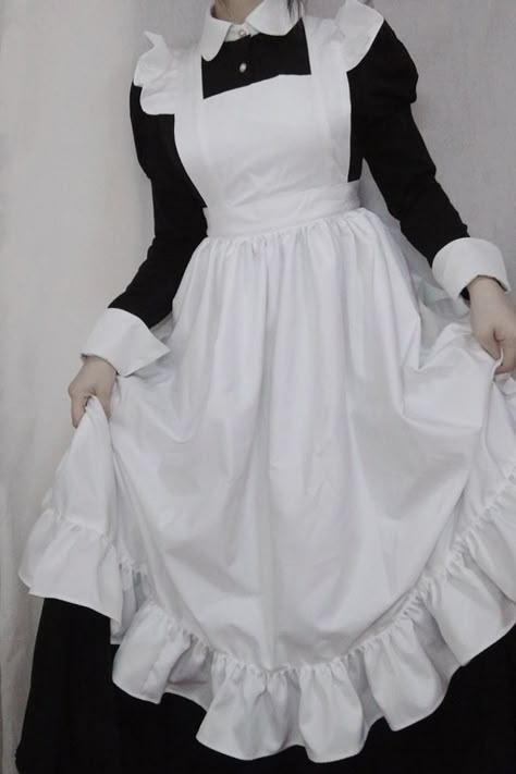 Victorian Maid Outfit, Royal Servant Aesthetic, Royal Maid Outfit, Servants Aesthetic, Maid Aesthetic Royal, Victorian Maid Aesthetic, Servant Aesthetic Royal, Royal Servant Outfit, Victorian Maid Dress