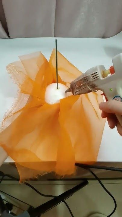 DIY Giant Organza Flower #shorts Non Floral Table Decor, Diy Flower Shower Wedding, Easy Big Paper Flowers, How To Make Giant Organza Flowers, Easy Giant Flowers Diy, Organza Decorations Wedding, Organza Flowers Backdrop, Giant Silk Flowers Diy, Making Giant Flowers