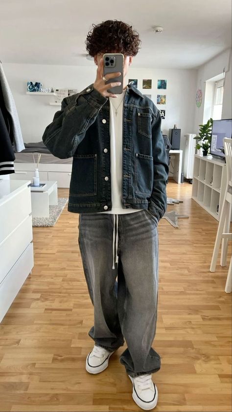 Baggy Jeans Outfits, How To Style Baggy Jeans, Baggy Jeans Outfit, Jeans Outfit Men, Trendy Boy Outfits, Street Style Outfits Men, Mens Casual Dress Outfits, Jeans Outfits