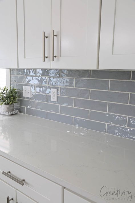 Grey Glass Backsplash Kitchen, Light Grey Subway Tile Backsplash, Light Blue Kitchen Backsplash, Simple Backsplash Kitchen, Light Blue Backsplash Kitchen, Kitchen Backsplash Ideas Subway Tile, Grey Tile Kitchen, Grey Backsplash Kitchen, Grey Subway Tile Kitchen