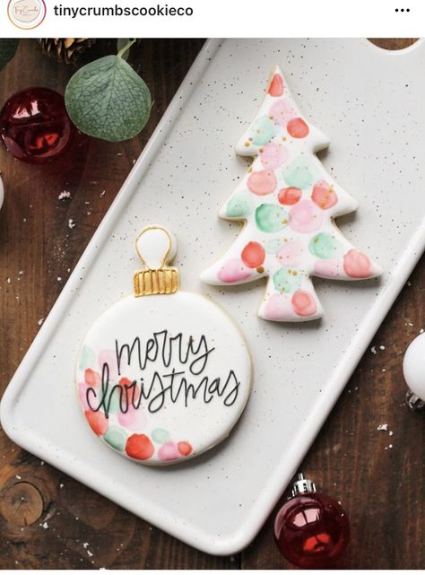 Decorated Christmas Cookies, Watercolor Cookies, Royal Iced Cookies, Paint Cookies, Winter Cookie, Sugar Cookie Designs, Christmas Food Desserts, Cookie Frosting, Xmas Cookies